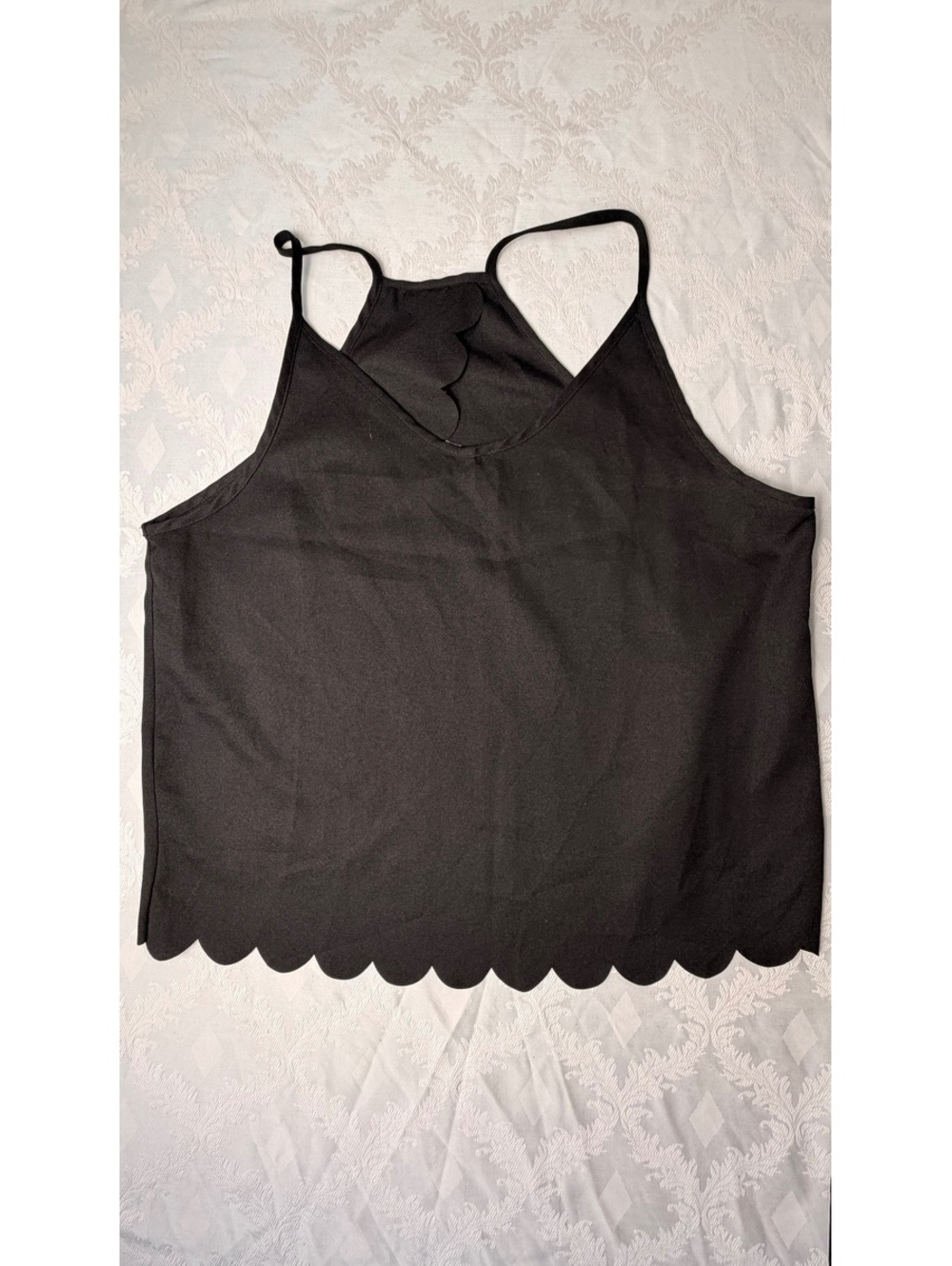 Black Scalloped Hem Sleeveless Crop Top with Thin Straps
